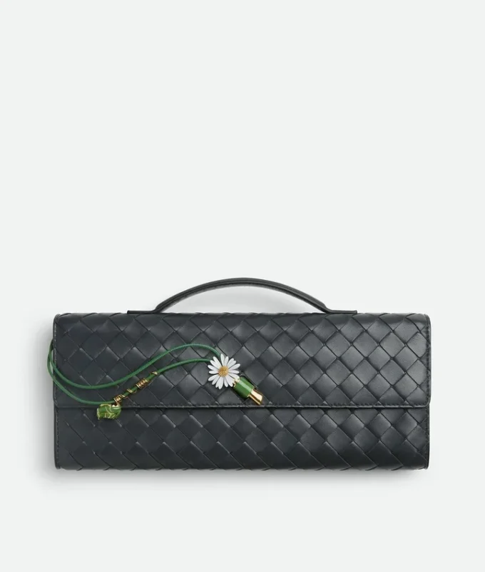 Andiamo Clutch
