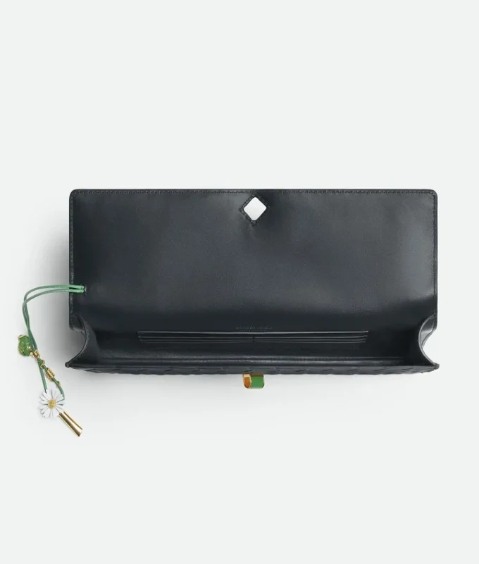 Andiamo Clutch