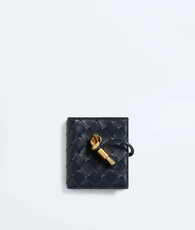 Andiamo kortfodral med lock Andiamo kortfodral med lock