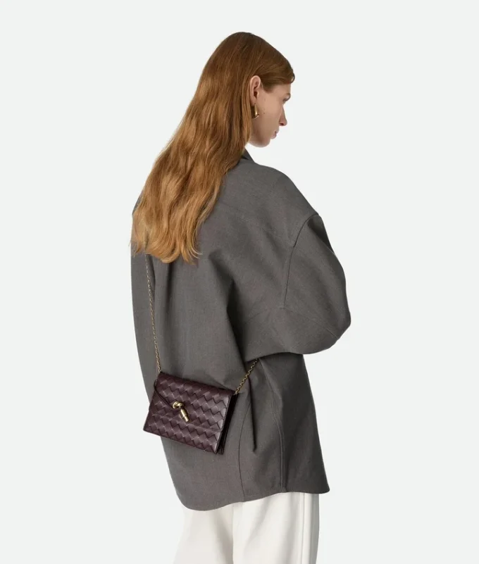 Andiamo-pouch med kedja Andiamo-pouch med kedja