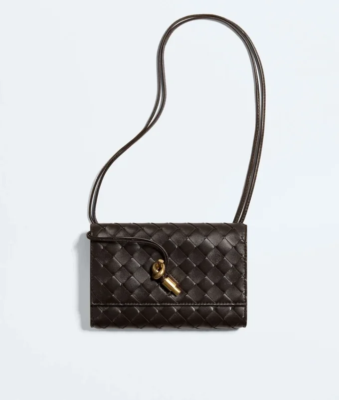 Andiamo-pouch med rem Andiamo-pouch med rem