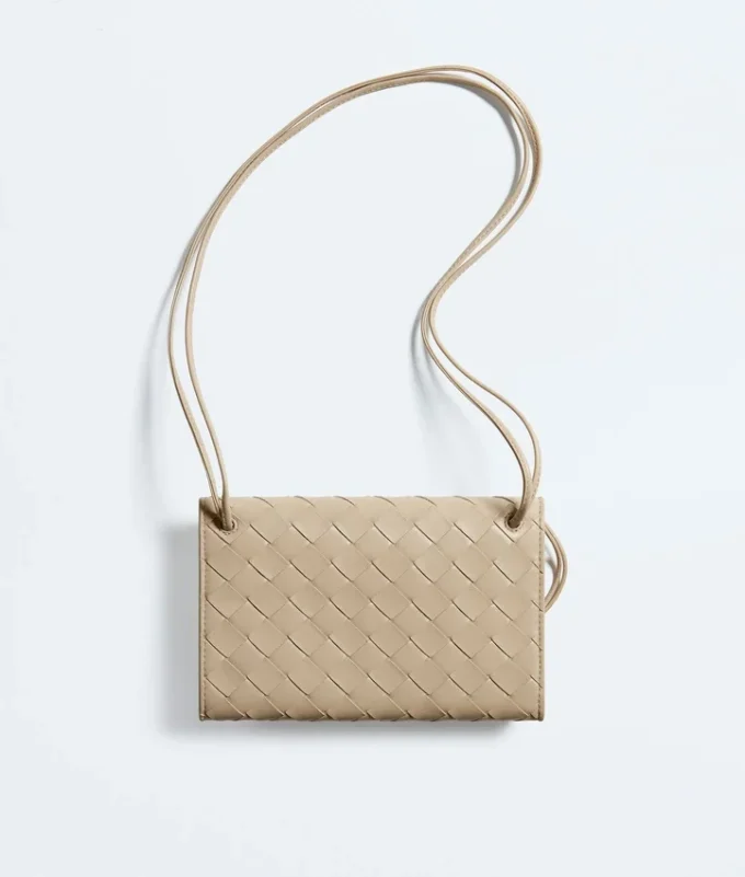 Andiamo-pouch med rem Andiamo-pouch med rem