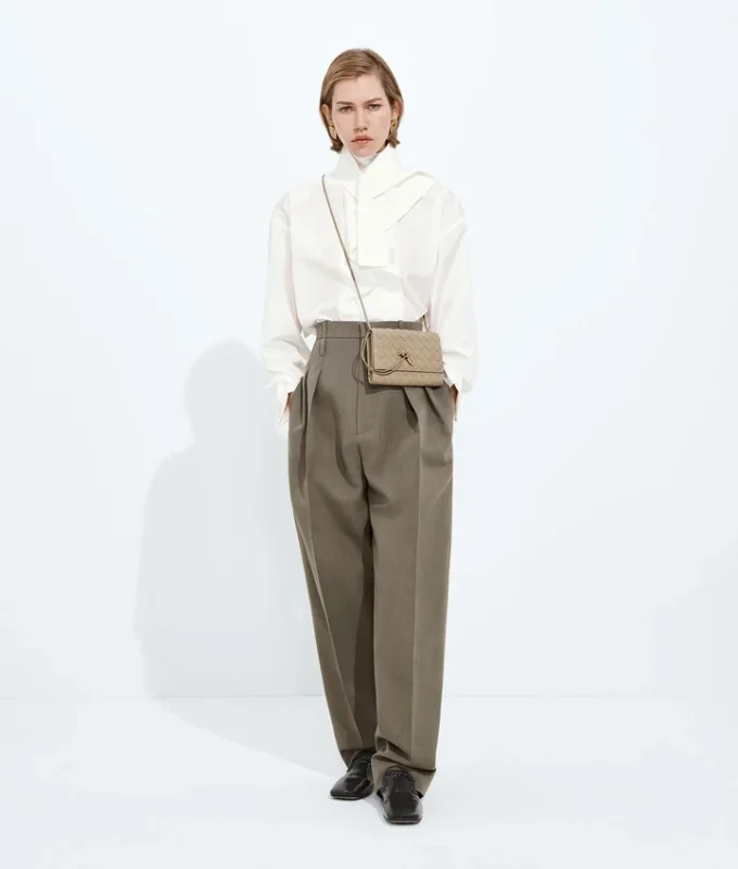 Andiamo-pouch med rem Andiamo-pouch med rem