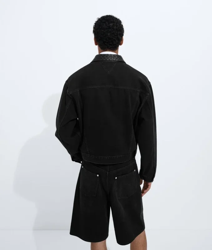 Blek svart jeansjacka Blek svart jeansjacka