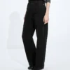 Blekta svarta jeans med vida ben Blekta svarta jeans med vida ben