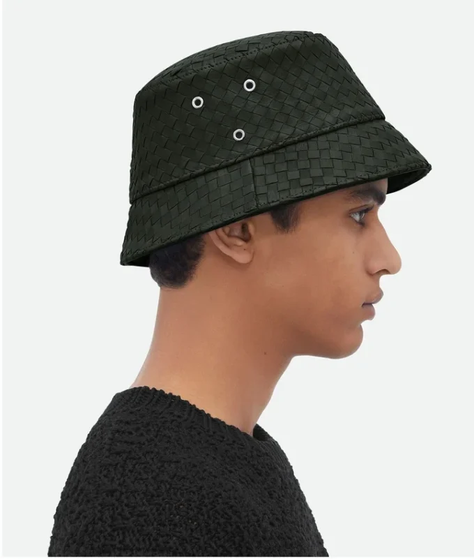 Bucket hat i Intrecciato-läder Bucket hat i Intrecciato-läder