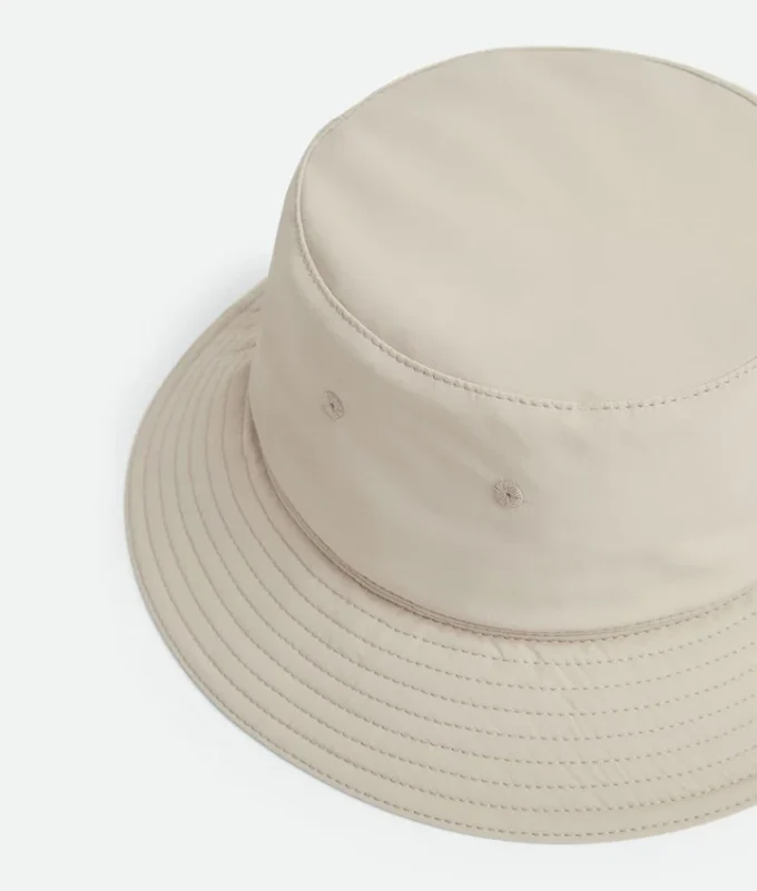 Bucket-hatt i tekniskt nylon Bucket-hatt i tekniskt nylon