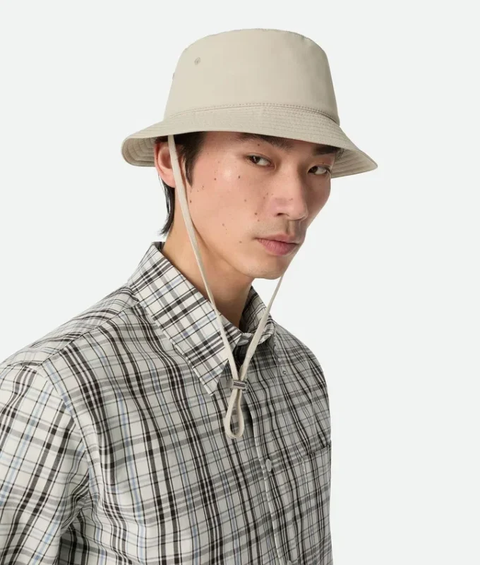Bucket-hatt i tekniskt nylon Bucket-hatt i tekniskt nylon