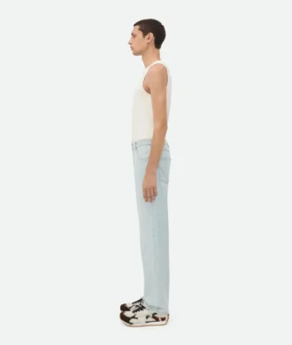 Extra blekta raka jeans