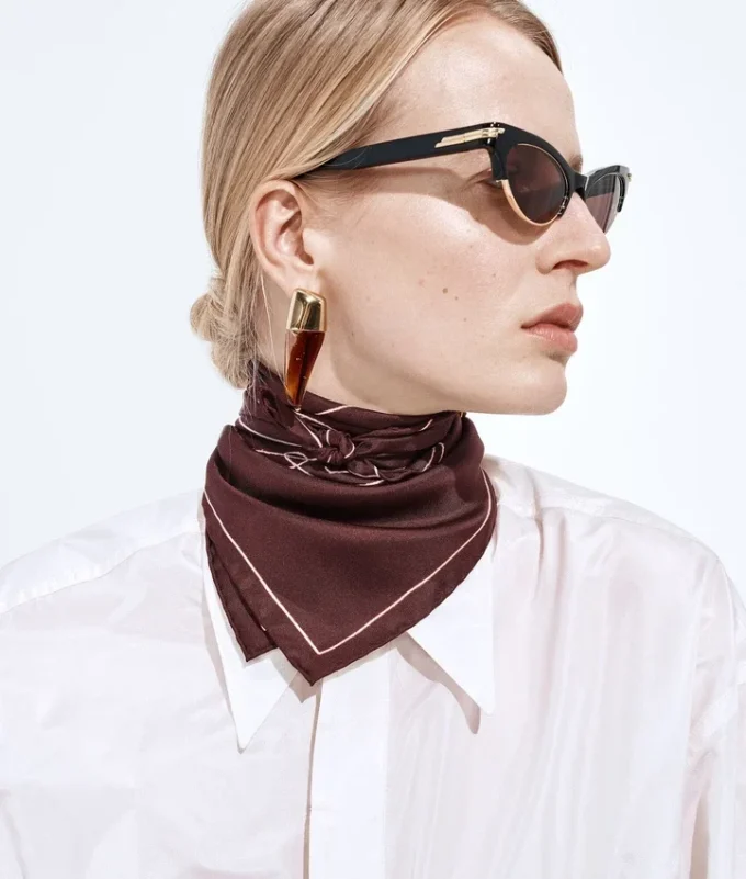 Foulard i silketwill Foulard i silketwill