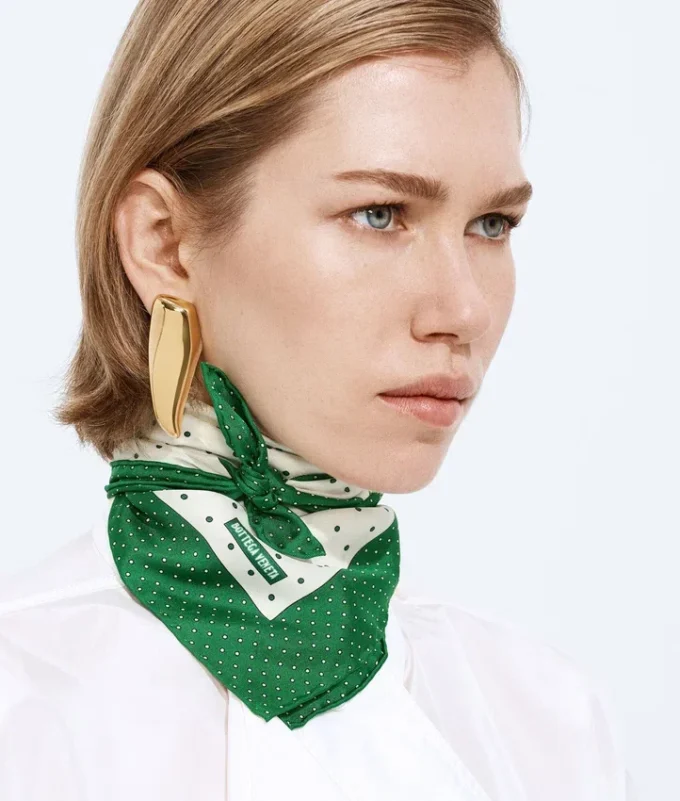 Foulard i silketwill Foulard i silketwill