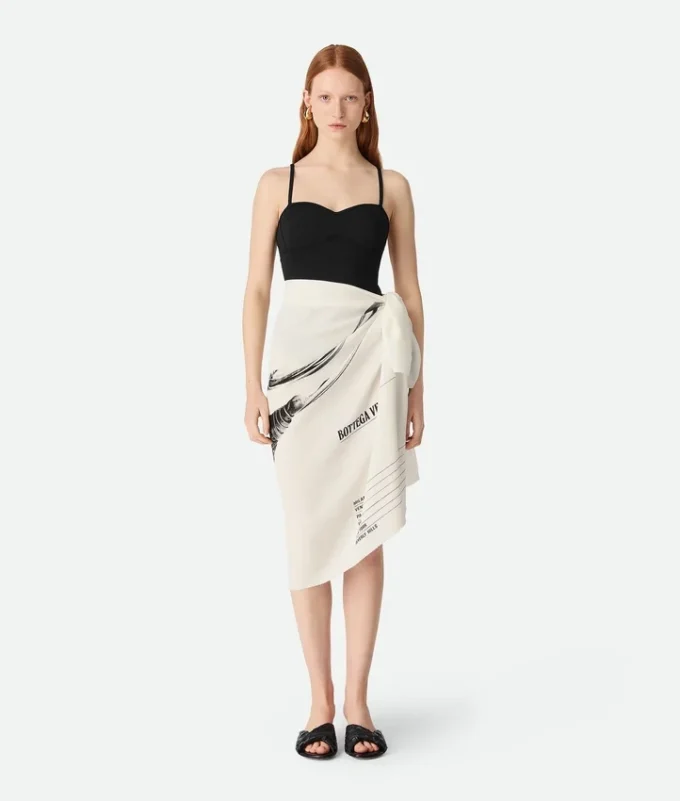 Foulard i tryckt silkestwill Foulard i tryckt silkestwill