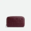 Intrecciato medium Pouch med dragkedja Intrecciato medium Pouch med dragkedja