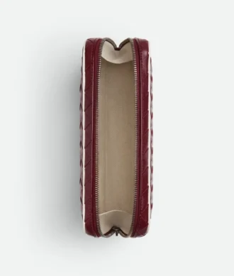 Intrecciato medium Pouch med dragkedja