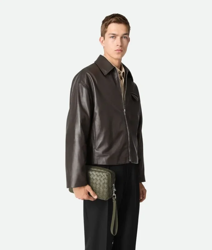 Intrecciato-pouch med handledsrem Intrecciato-pouch med handledsrem