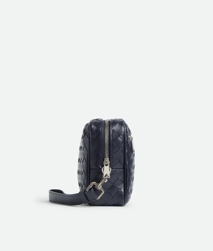 Intrecciato-pouch med handledsrem Intrecciato-pouch med handledsrem