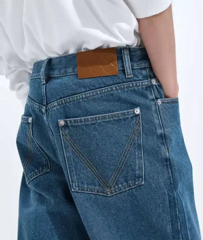 Jeans med vid ben i medium indigo Jeans med vid ben i medium indigo