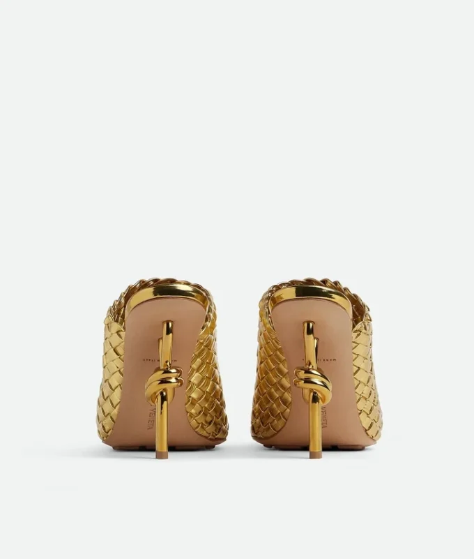 Knot Mule Knot Mule