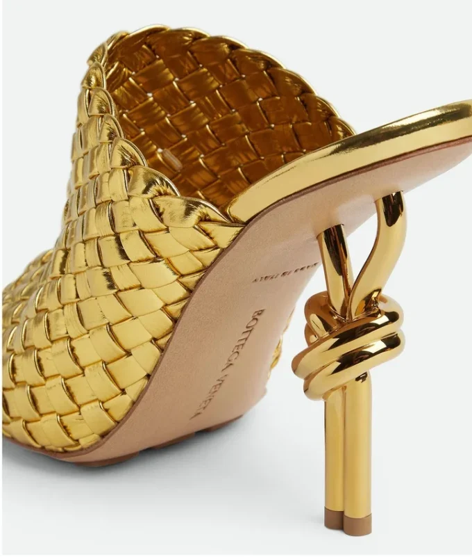 Knot Mule Knot Mule