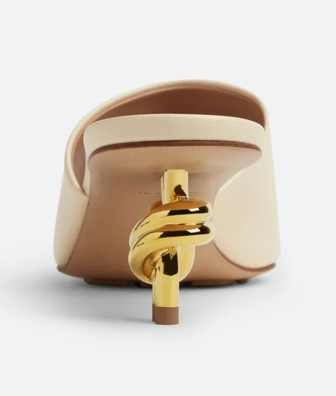 Knot Mule Knot Mule