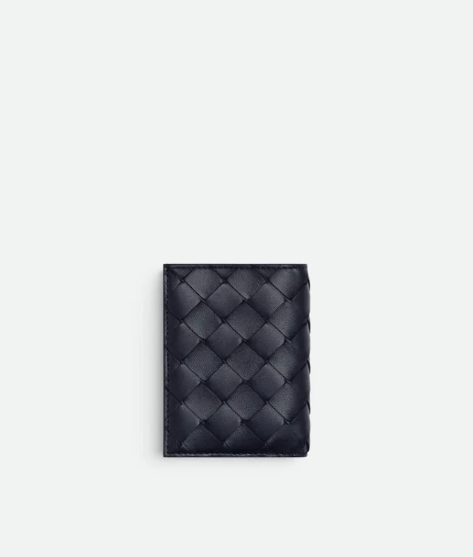 Kortfodral i Intrecciato med diagonala flikar Kortfodral i Intrecciato med diagonala flikar
