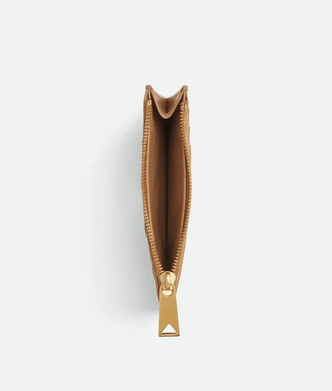 Kortfodral med dragkedja i Intrecciato