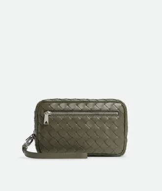 Liten Intrecciato-pouch med handledsrem