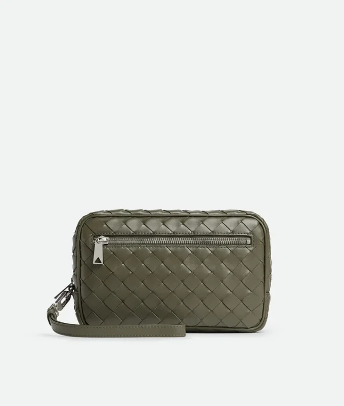 Liten Intrecciato-pouch med handledsrem Liten Intrecciato-pouch med handledsrem