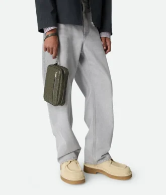 Liten Intrecciato-pouch med handledsrem