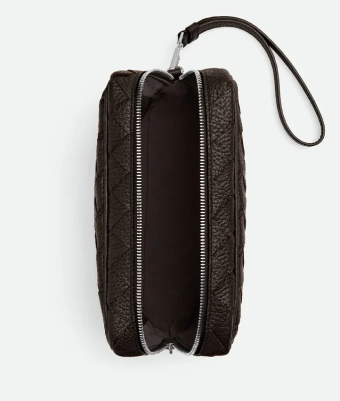 Liten Intrecciato-pouch med handledsrem Liten Intrecciato-pouch med handledsrem