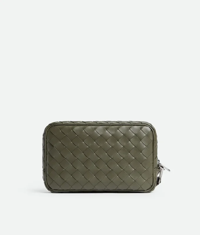 Liten Intrecciato-pouch med handledsrem Liten Intrecciato-pouch med handledsrem
