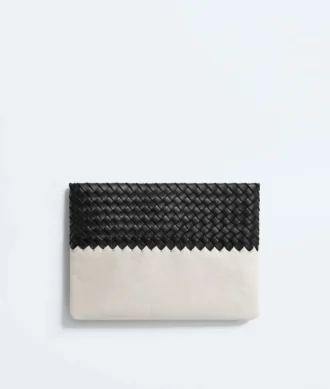Mare Pouch