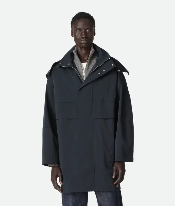 Parkas med huva i bonded tech-ull Parkas med huva i bonded tech-ull