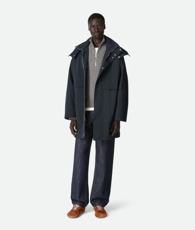 Parkas med huva i bonded tech-ull Parkas med huva i bonded tech-ull