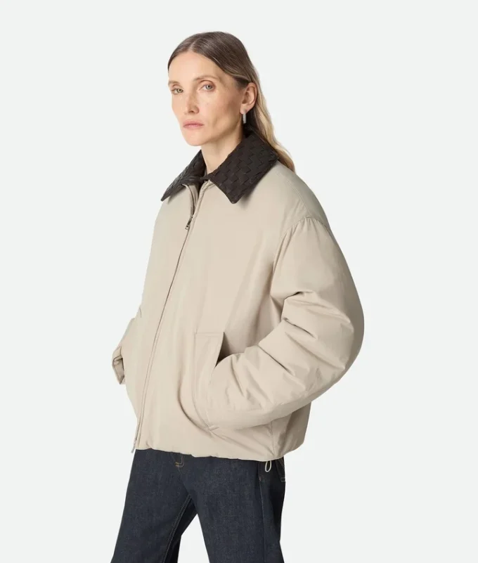 Pufferjacka i teknisk nylon Pufferjacka i teknisk nylon
