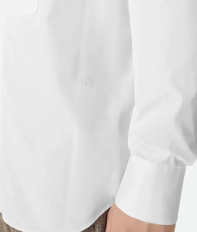 Skjorta i poplin med plastron Skjorta i poplin med plastron