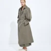 Trenchcoat i bomulls- och silkegabardin Trenchcoat i bomulls- och silkegabardin