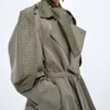 Trenchcoat i bomulls- och silkegabardin Trenchcoat i bomulls- och silkegabardin