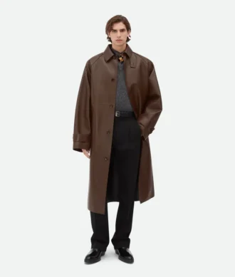 Trenchcoat i laminerat läder