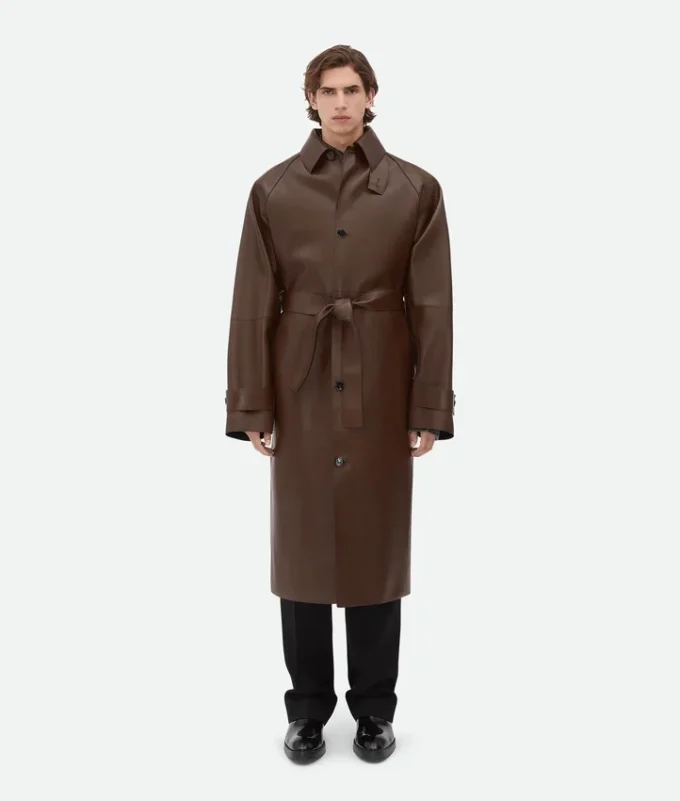 Trenchcoat i laminerat läder Trenchcoat i laminerat läder