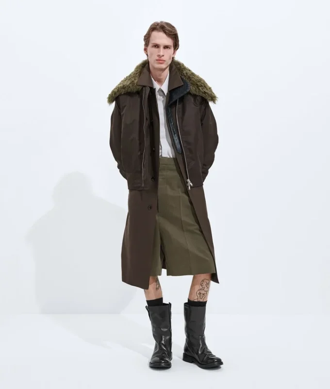 Trenchcoat i siden och nylon