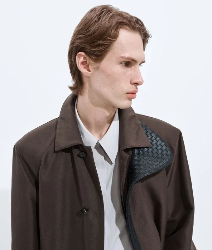 Trenchcoat i siden och nylon